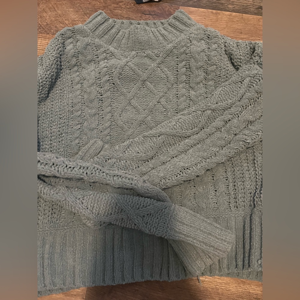 Hippie Rose Cable Knit Sweater - Gray